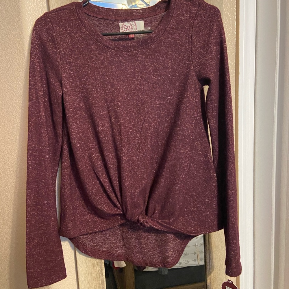 So maroon sweater